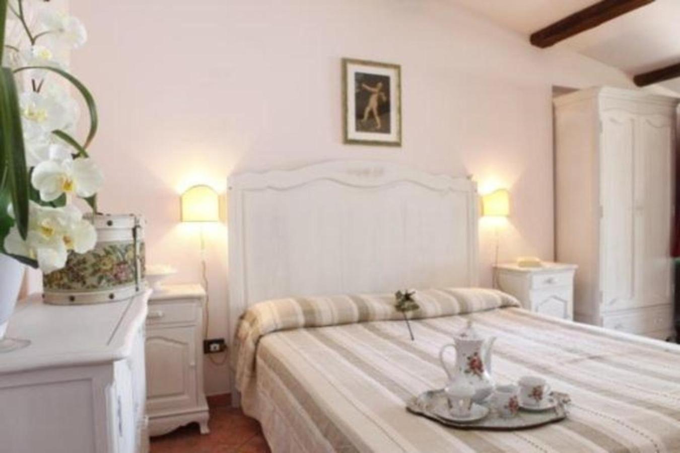 Il Poggio Dei Pettirossi Bevagna Exterior foto