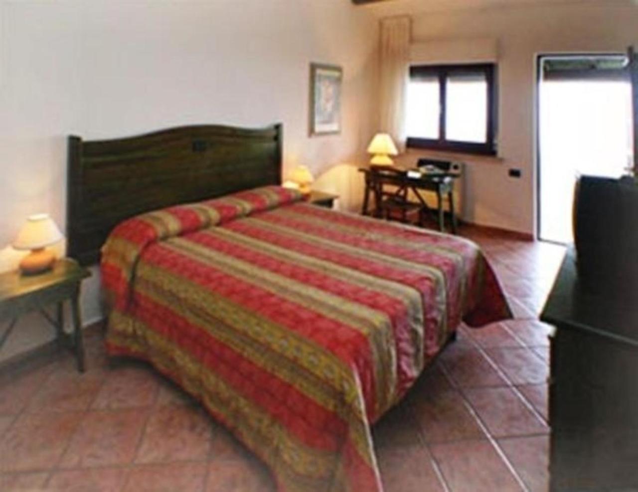 Il Poggio Dei Pettirossi Bevagna Exterior foto
