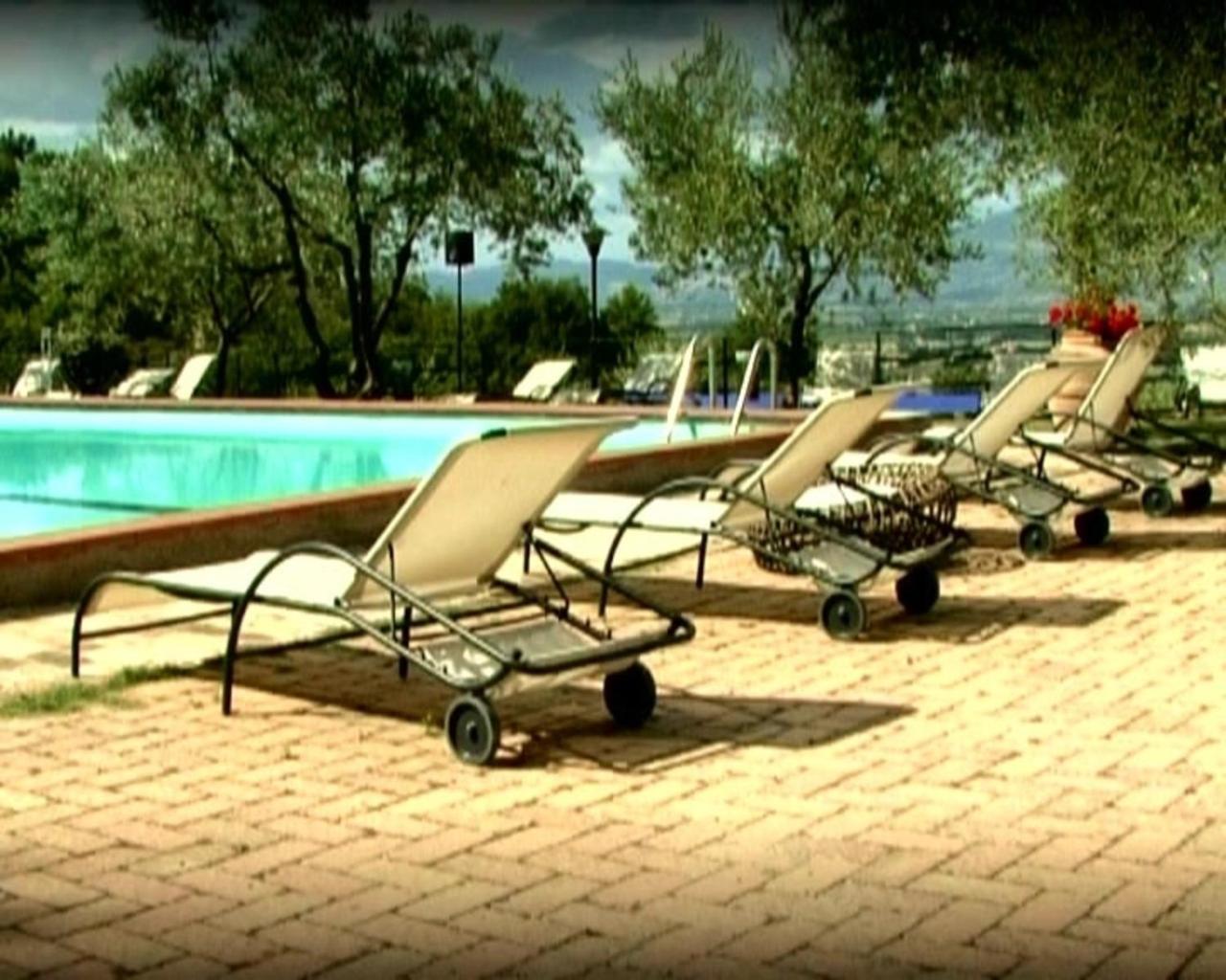 Il Poggio Dei Pettirossi Bevagna Exterior foto