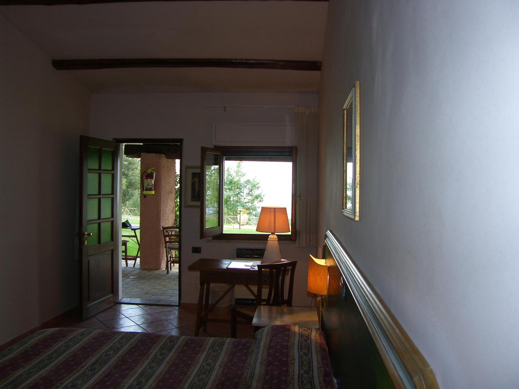 Il Poggio Dei Pettirossi Bevagna Exterior foto