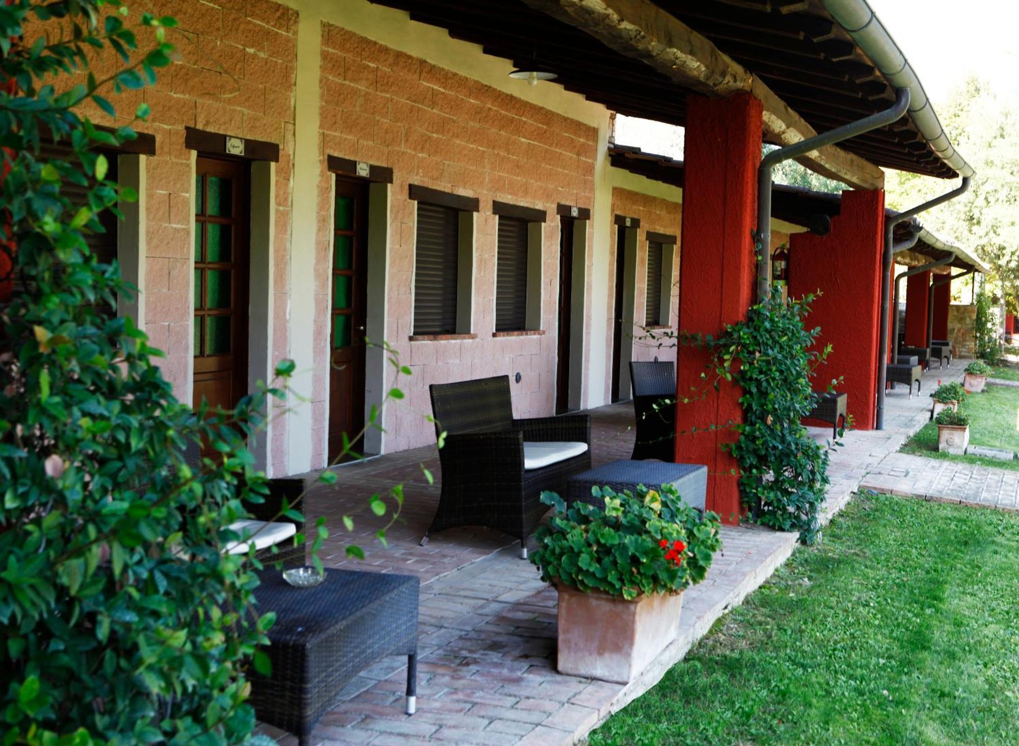 Il Poggio Dei Pettirossi Bevagna Exterior foto