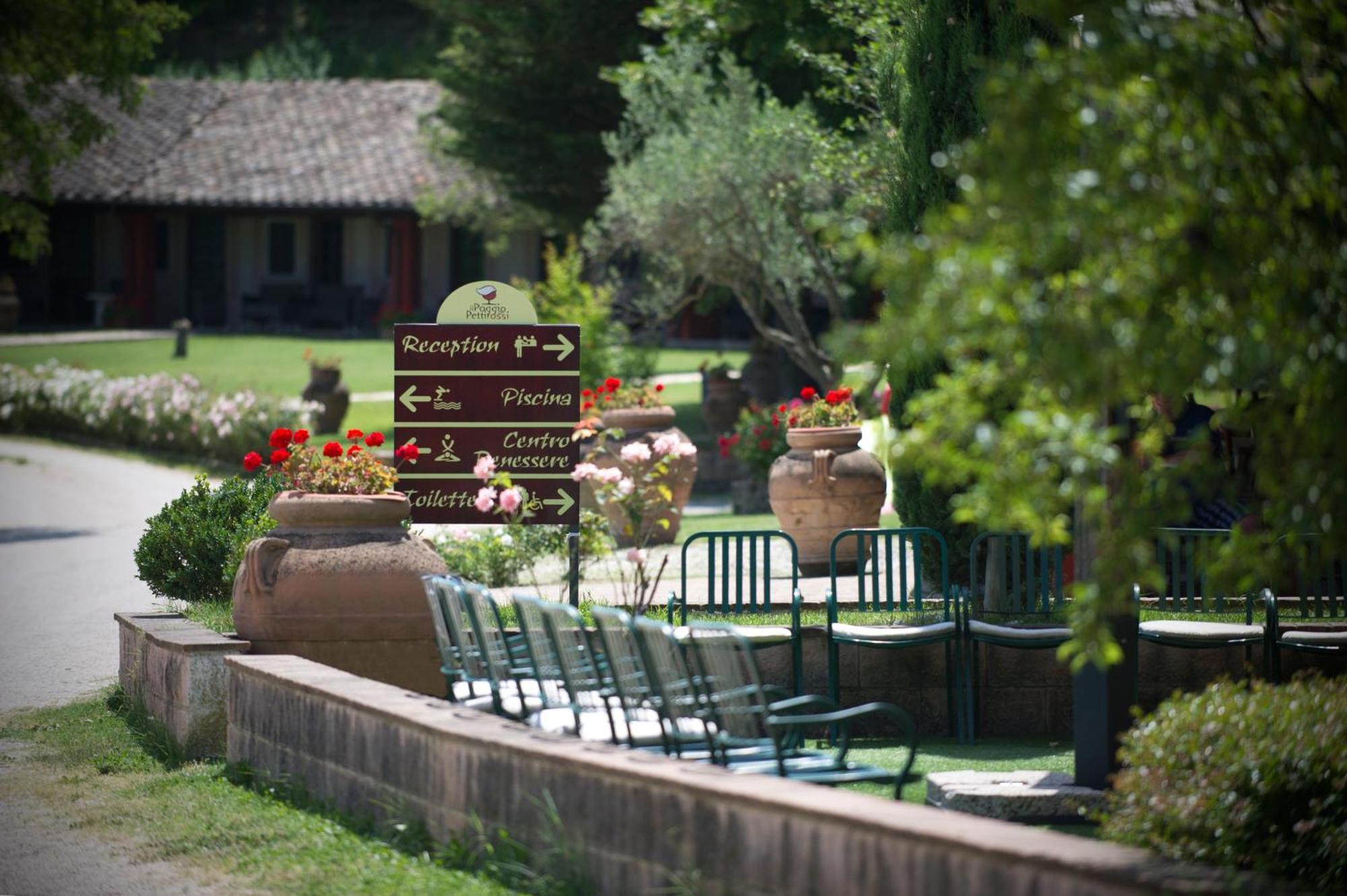 Il Poggio Dei Pettirossi Bevagna Exterior foto